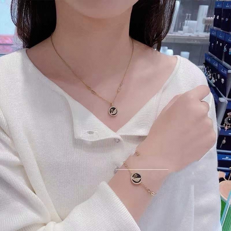 Swarovski Necklace 09yxq34